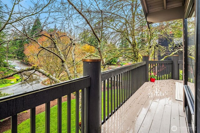 6700 81st Ave SE, Mercer Island, WA 98040 - view of deck
