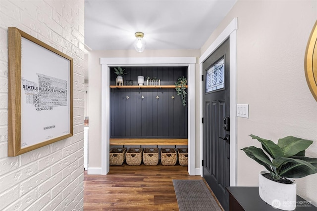 321 Park Pl, Lynden, WA 98264 - mudroom featuring wood finished floors and baseboards