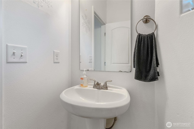 1339 E 51st St, Tacoma, WA 98404 - bathroom featuring a sink