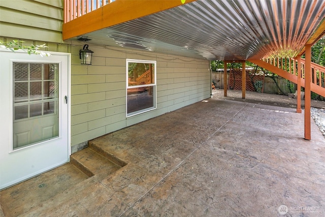 13235 68th Pl NE, Kirkland, WA 98034 - view of patio with fence