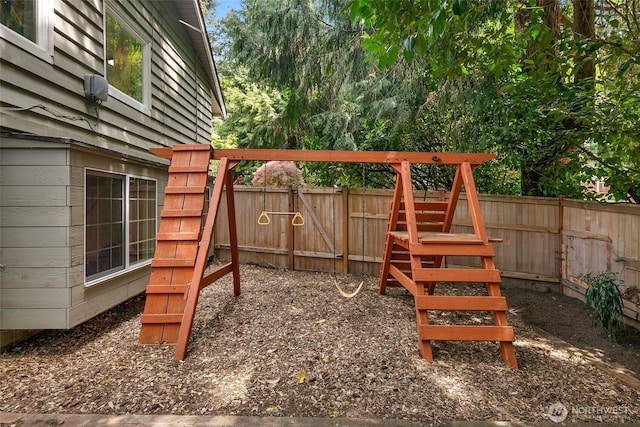 13235 68th Pl NE, Kirkland, WA 98034 - view of play area featuring fence