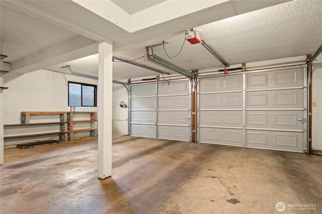 2431 W Lynnwood Dr, Longview, WA 98632 - garage featuring a garage door opener