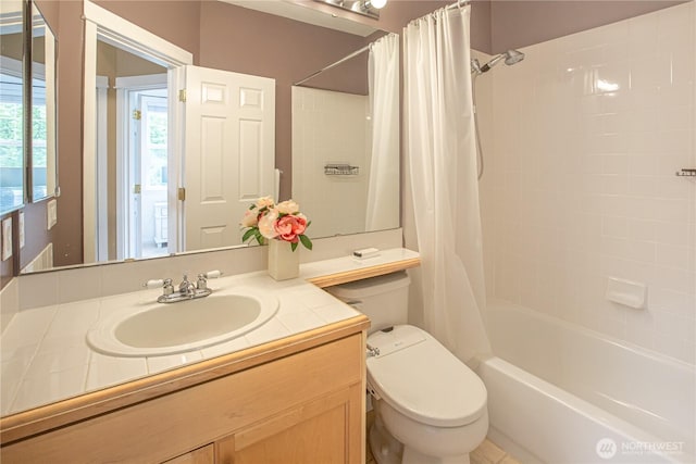 2050 132nd Ave SE Unit E-512, Bellevue, WA 98005 - full bathroom with toilet, vanity, and shower / tub combo with curtain