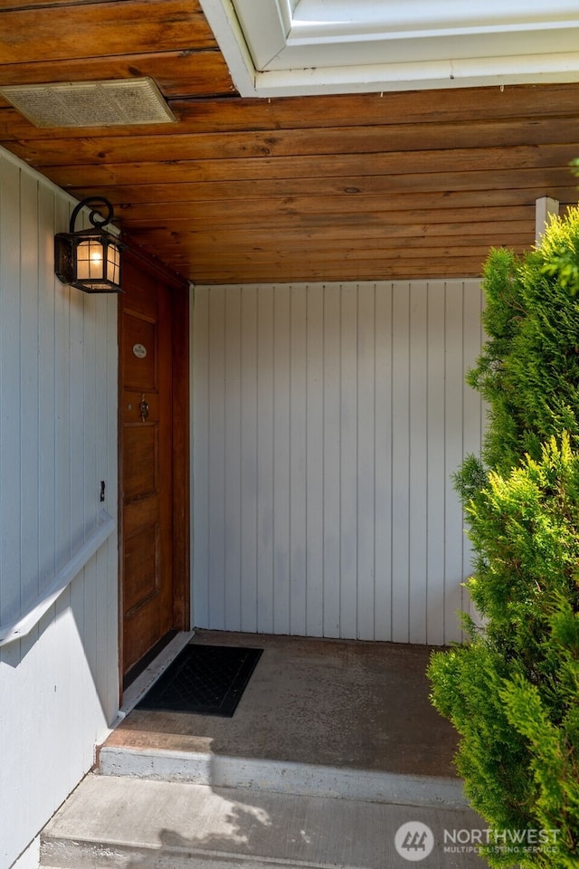 view of property entrance