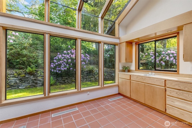 14930 15th Avenue Ct E, Tacoma, WA 98445 - unfurnished sunroom featuring a sink