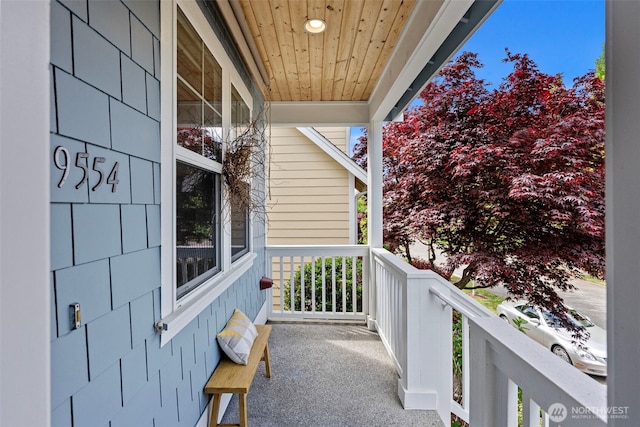 19554 Jensen Way NE, Poulsbo, WA 98370 - balcony with a porch