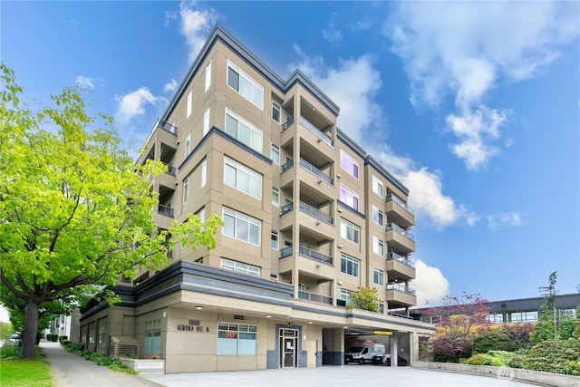 1000 Aurora Ave N Unit 311, Seattle, WA 98109 - view of apartment building / complex