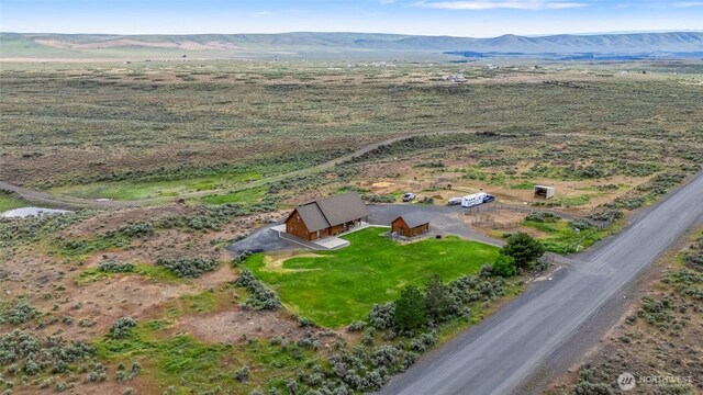 545 Sagebrush Dr, Ephrata, WA 98823 - aerial view of property and surrounding area with rural landscape and a mountain backdrop