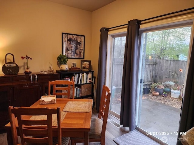 13816 NE 63rd St, Vancouver, WA 98682 - dining area featuring wood finished floors