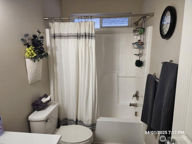 13816 NE 63rd St, Vancouver, WA 98682 - bathroom with toilet and shower / bath combo