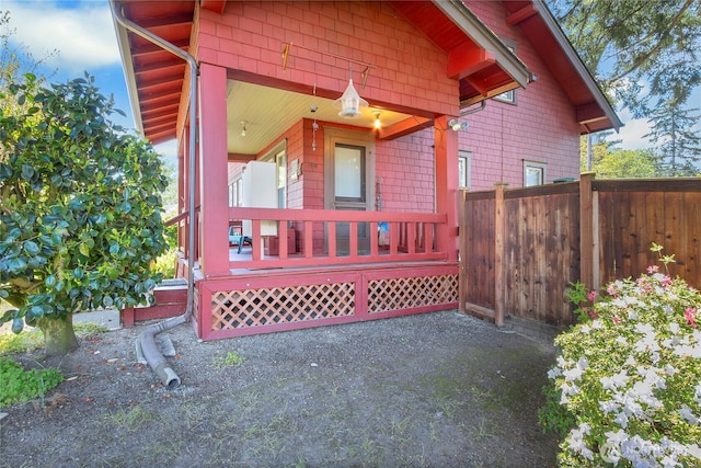 1420 S Verde St, Tacoma, WA 98405 - view of side of property featuring a porch