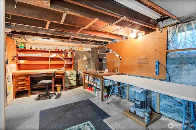 1420 S Verde St, Tacoma, WA 98405 - unfinished below grade area featuring a workshop area