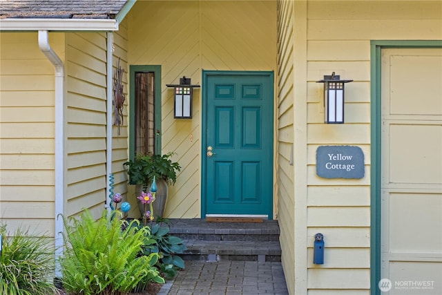 3912 Sutherland St, Gig Harbor, WA 98332 - view of property entrance