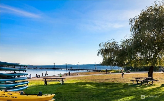11717 93rd Ave NE Unit A7, Kirkland, WA 98034 - view of community featuring a water view and a lawn