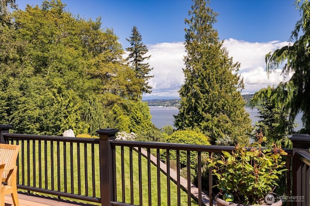 7353 Cedar House Ct, Clinton, WA 98236 - deck with a lawn