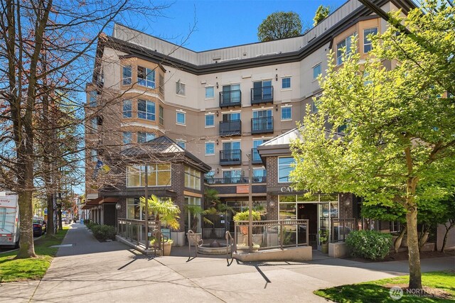 1125 E Olive St Unit 501, Seattle, WA 98122 - view of building exterior