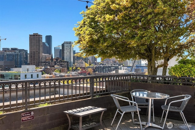 1125 E Olive St Unit 501, Seattle, WA 98122 - balcony with a view of skyline