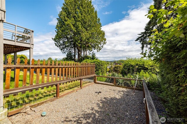 228 Skagit Way, La Conner, WA 98257 - view of yard