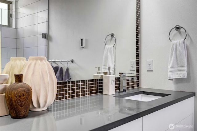4216 30th Ave SW, Seattle, WA 98126 - full bathroom with decorative backsplash and vanity