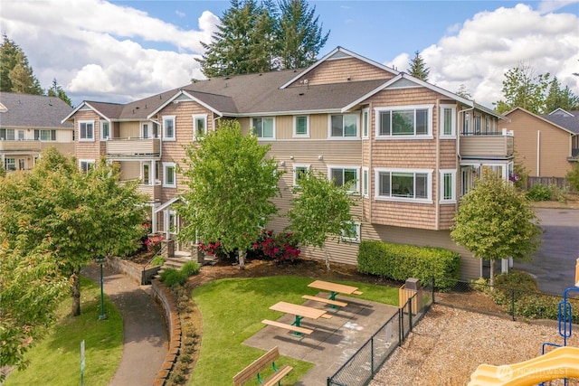 13426 97th Ave E Unit 303, Puyallup, WA 98373 - view of home's community with a residential view