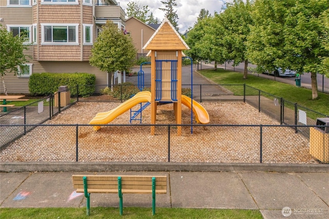13426 97th Ave E Unit 303, Puyallup, WA 98373 - communal playground with fence