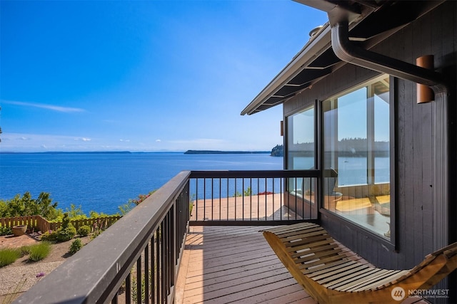 161 Montgomery Ln, Port Ludlow, WA 98365 - balcony with a water view