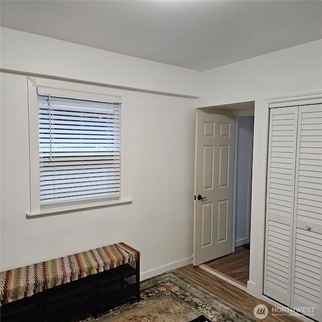 5830 115th Pl NE, Kirkland, WA 98033 - sitting room with wood finished floors and baseboards