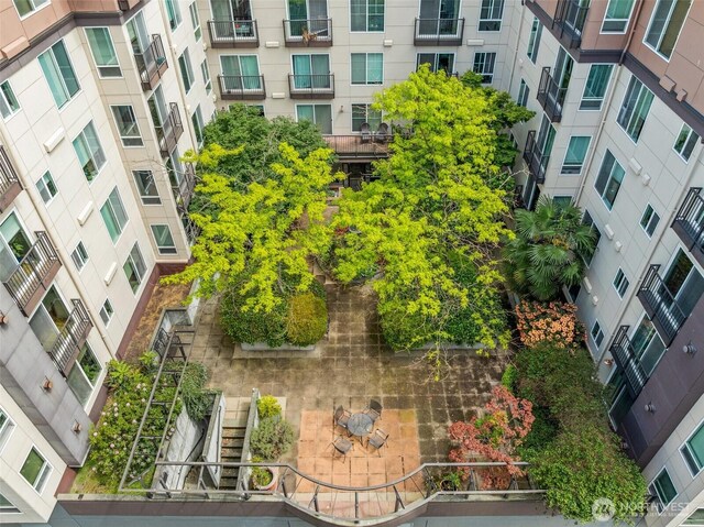323 Queen Anne Ave N Unit 502, Seattle, WA 98109 - view of apartment building / complex