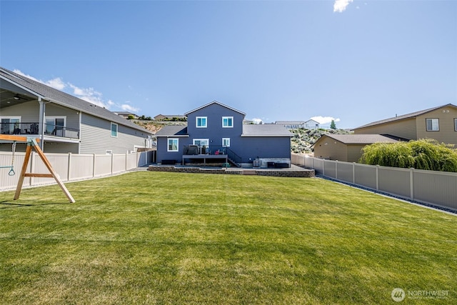2436 Berkley Loop, East Wenatchee, WA 98802 - view of yard with a wooden deck
