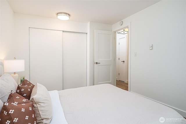 6533 106th Ave NE Unit D, Kirkland, WA 98033 - bedroom featuring a closet