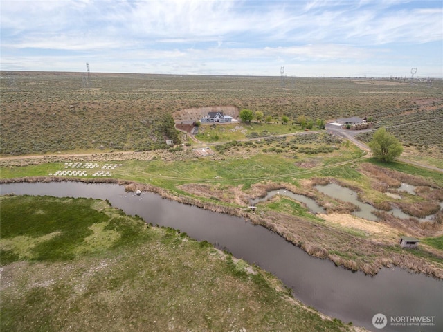 12062 Neppel Rd, Moses Lake, WA 98837 - aerial view of a large body of water