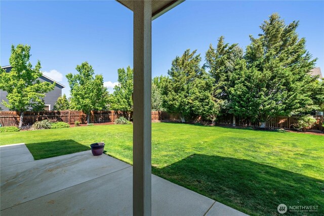 2149 Inglewood Dr, East Wenatchee, WA 98802 - view of yard with a patio