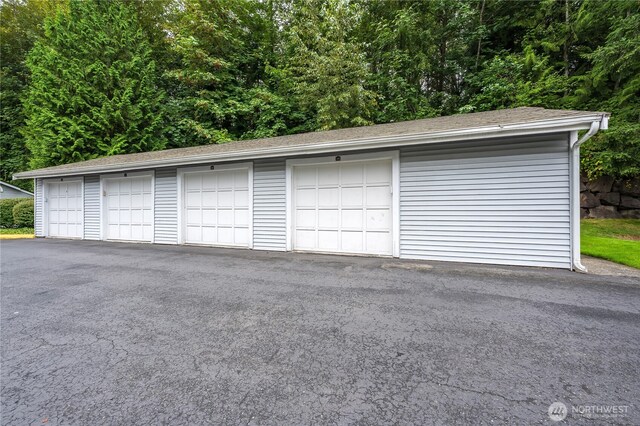 23313 Cedar Way Unit N205, Mountlake Terrace, WA 98043 - view of garage