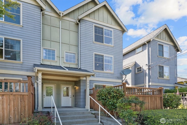 403 21st Ave, Seattle, WA 98122 - townhome / multi-family property with board and batten siding