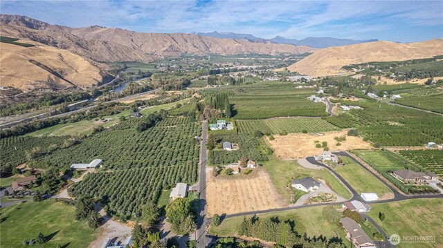 37 Golden Hills Ln, Wenatchee, WA 98801