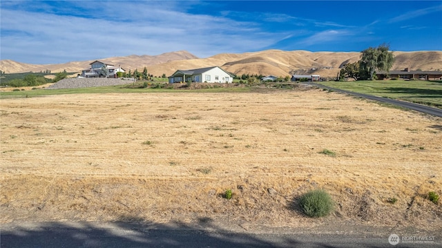 37 Golden Hills Ln, Wenatchee, WA 98801