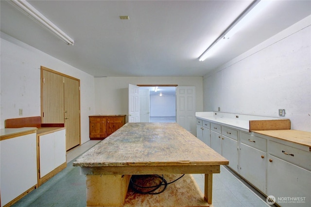 362 N Sunrise Blvd, Camano Island, WA 98282 - kitchen with light countertops