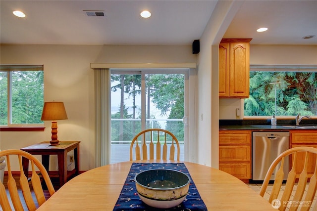 362 N Sunrise Blvd, Camano Island, WA 98282 - dining space with recessed lighting