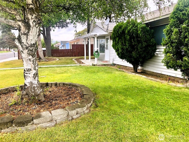 953 E Ash St, Othello, WA 99344 - view of yard
