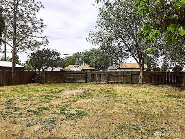 953 E Ash St, Othello, WA 99344 - view of yard