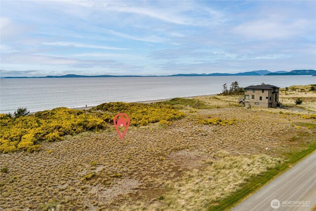 4693 Surfcrest Dr, Oak Harbor, WA 98277 - photo 3