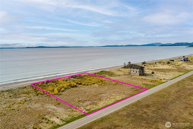 4693 Surfcrest Dr, Oak Harbor, WA 98277 - photo 2