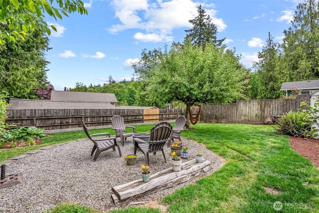 view of yard featuring a patio area