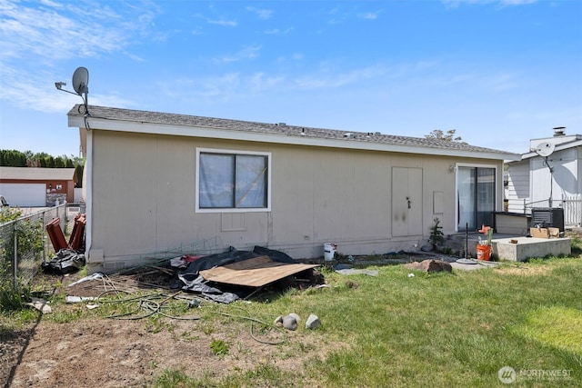 3701 Gun Club Rd Unit 16, Yakima, WA 98901 - rear view of house featuring central air condition unit