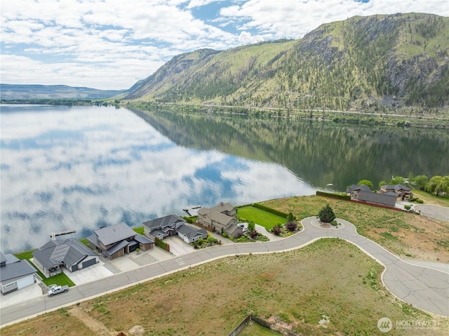 713 1st St S, Brewster, WA 98812