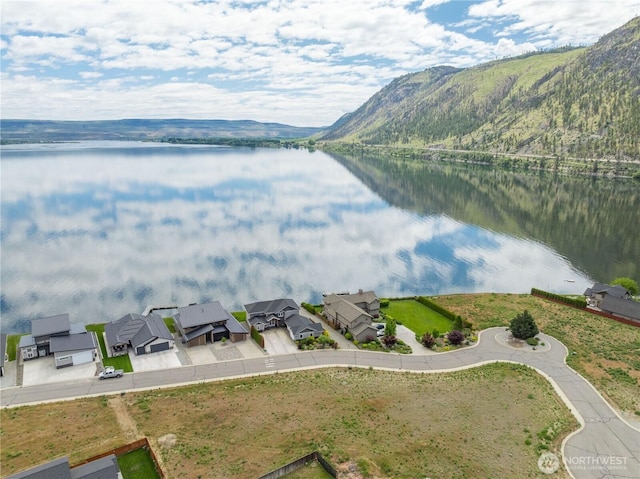 713 1st St S, Brewster, WA 98812
