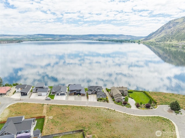713 1st St S, Brewster, WA 98812