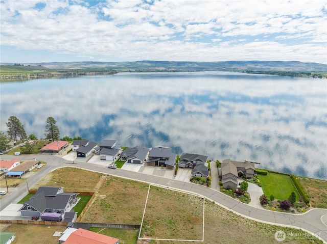 713 1st St S, Brewster, WA 98812