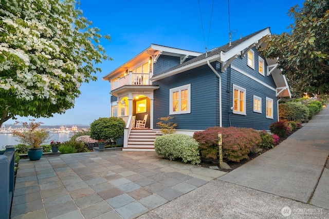 1712 Arch Ave SW, Seattle, WA 98116 - view of front of house featuring a balcony