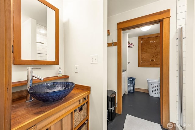 8285 NE Beck Rd, Bainbridge Island, WA 98110 - bathroom with vanity